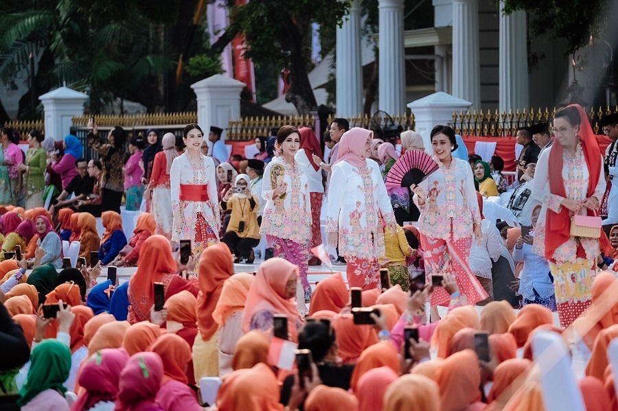 Lewat Istana Berkebaya Jokowi Ingin Kenalkan Kembali Karakter Wanita Indonesia